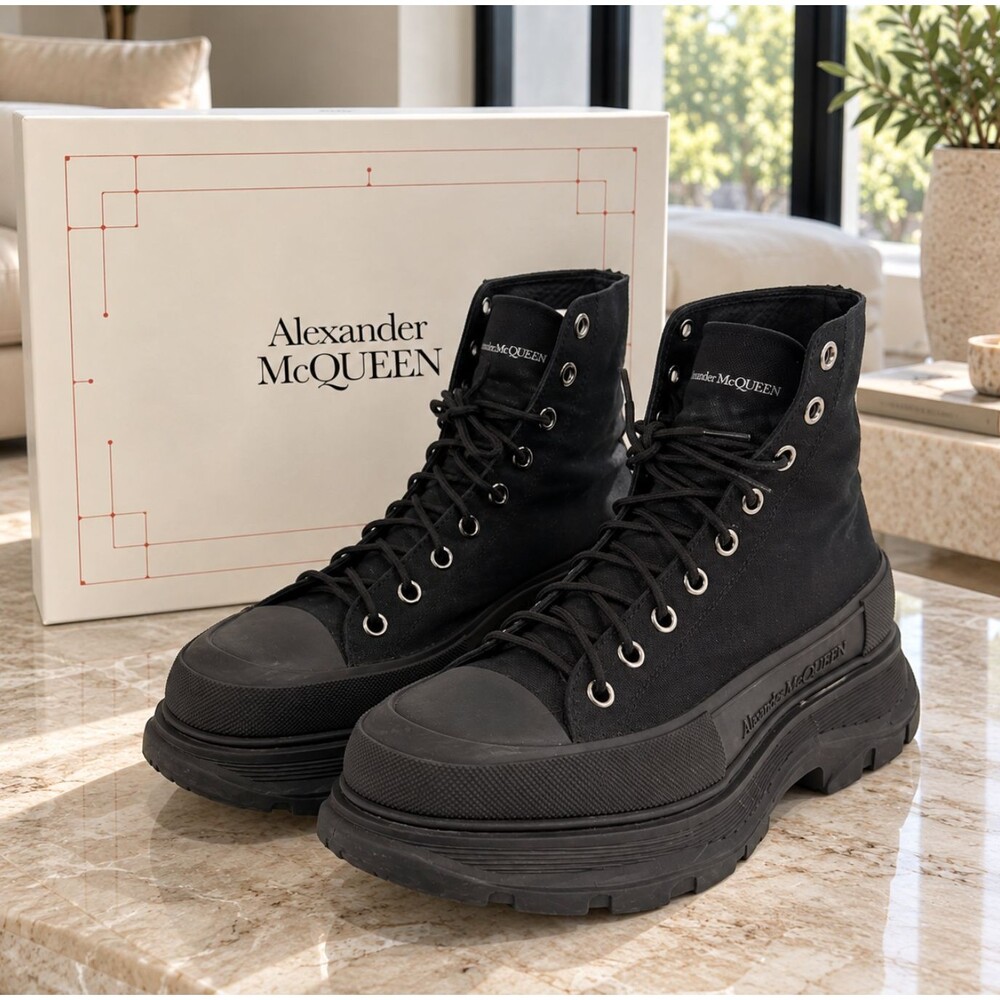 Alexander McQueen Tread Slick Mens 43.5 10.5 Black Lug Canvas High Top Boots Box